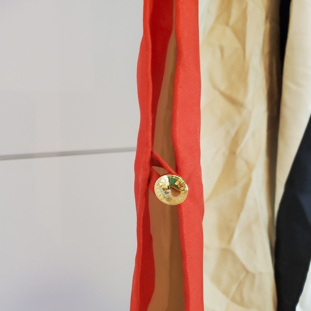 BURBERRY Mulberry Silk Twill Cape - Picture 11 of 15